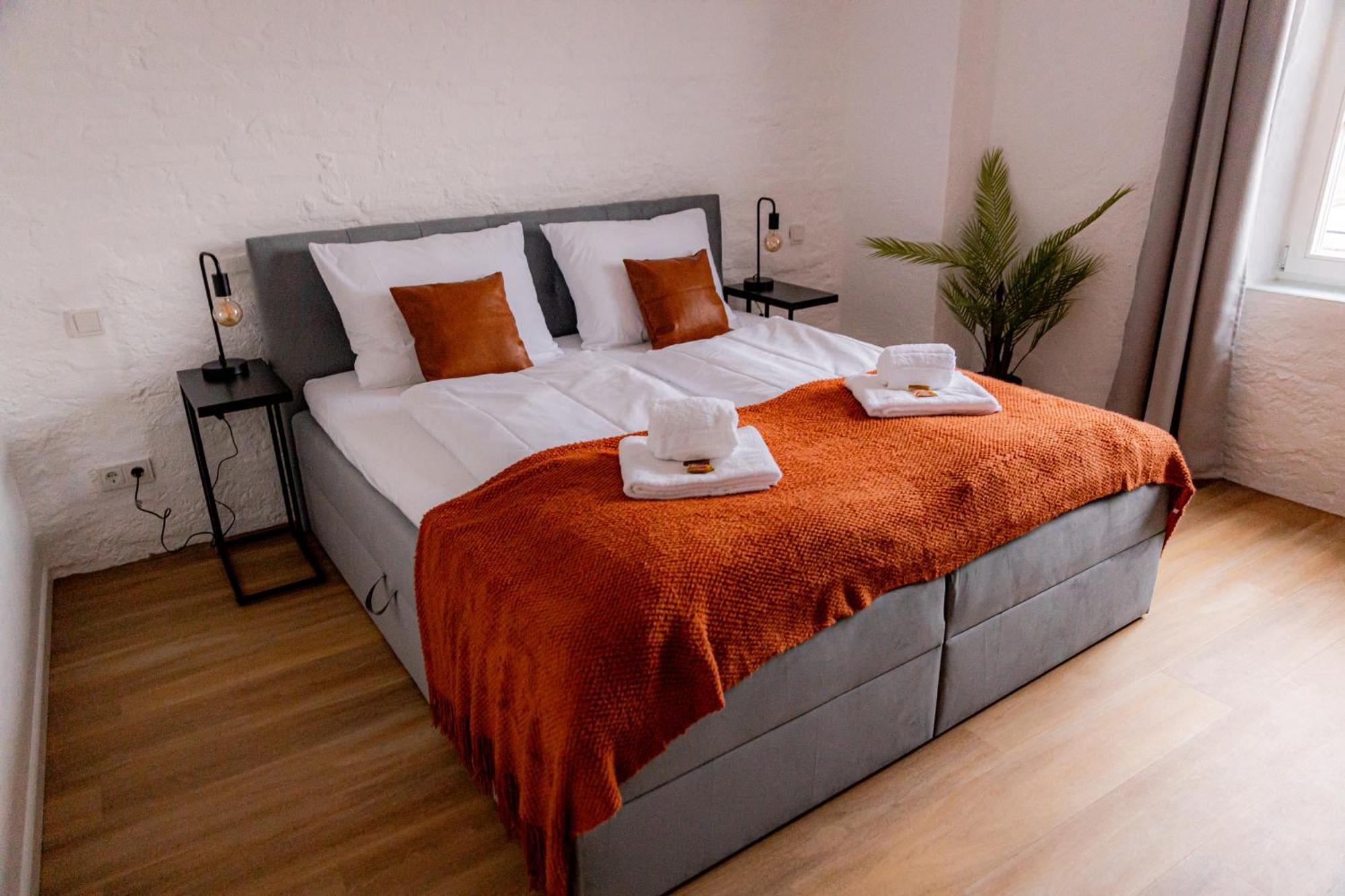 Highlight Am Stadtplatz Muehldorf - C4S Come4Stay - 2 Zimmer Wohnung I Bis Zu 5 Gaeste Eksteriør bilde